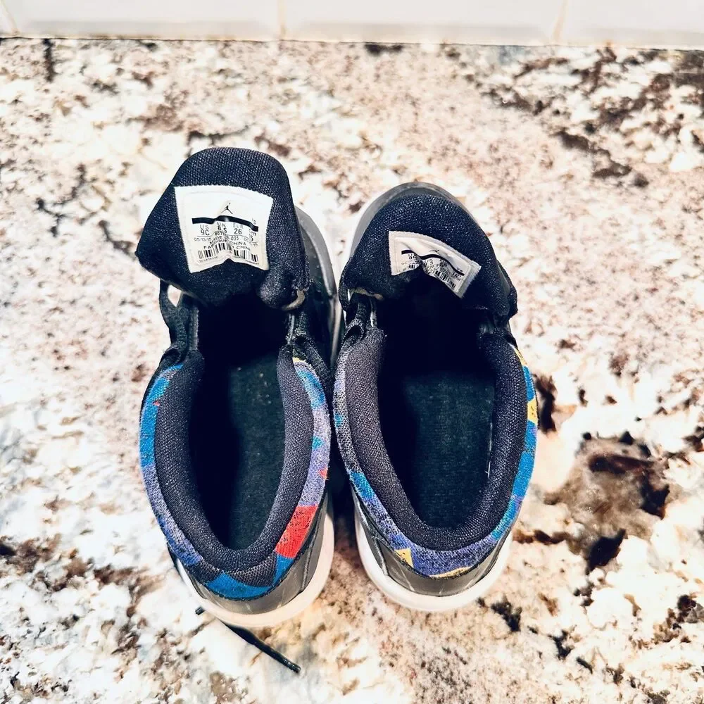 Air Jordan low top fashion sneakers Size 9